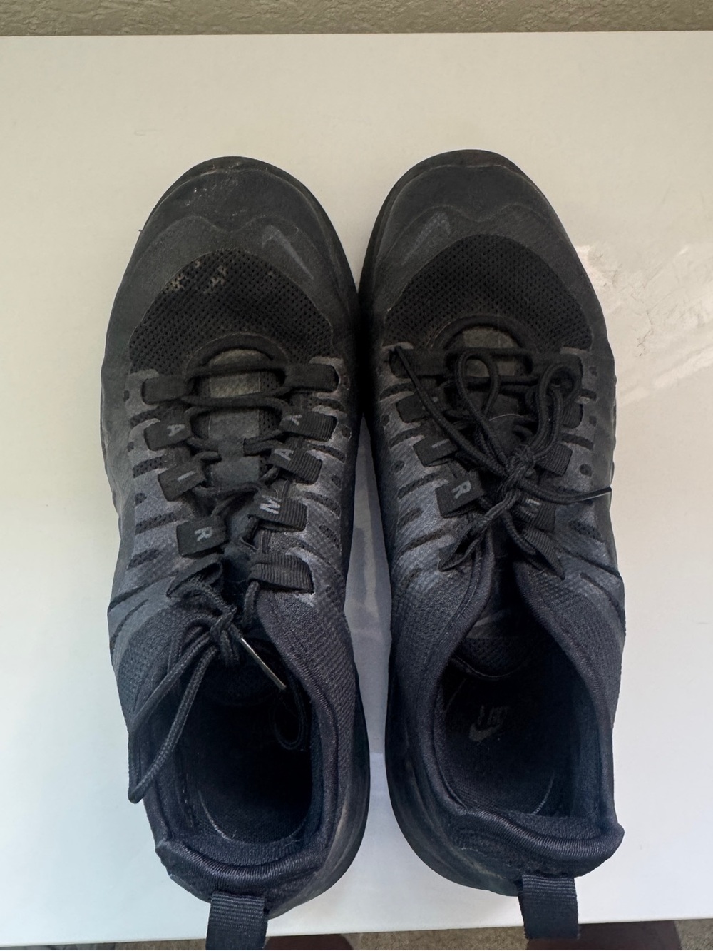 Nike Men's Black Athletic Shoes